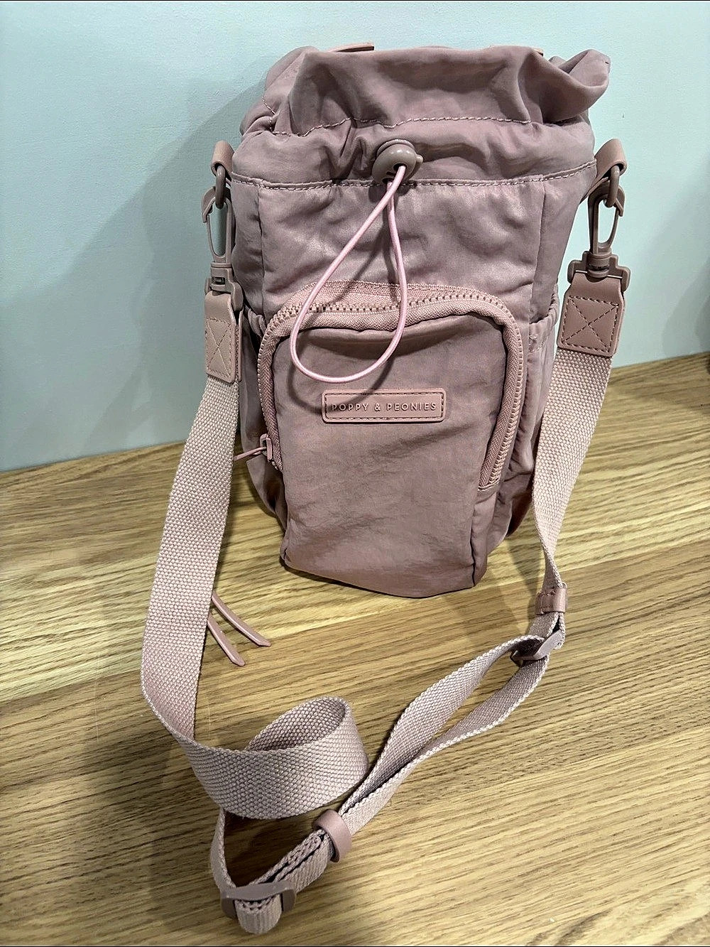 Poppy & Peonies Dusty Pink Insulated Crossbody - New without tags